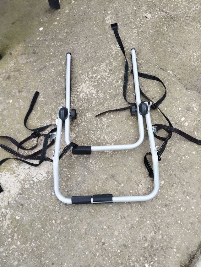 PORTA BICIS DE PORTÓN