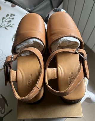 Zuecos piel Zara niña numero 35