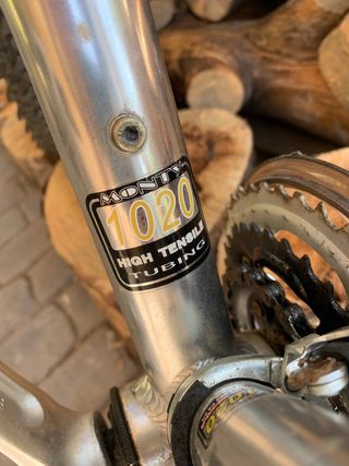 Bicicleta Monty 1020 high tensile tubing.