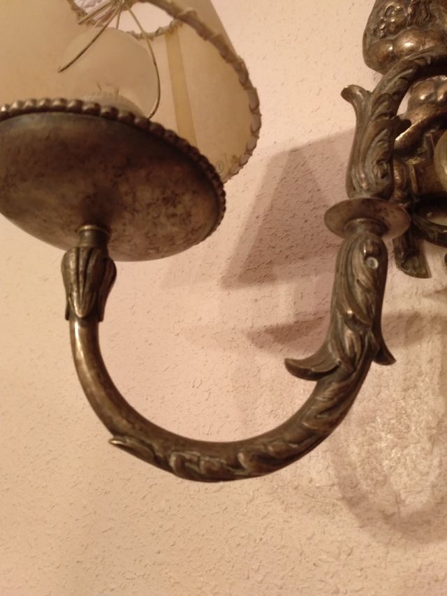 LÁMPARA-APLIQUE PARED DE 3 FOCOS PLATEADA Y ADORNA