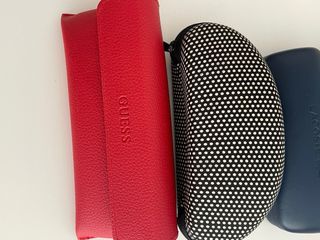 Estuches. fundas gafas etc. Guess. Max & co.
