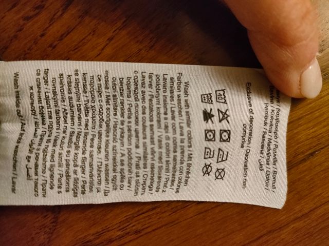 T-shirt nera disegni fluo taglia 12 anni