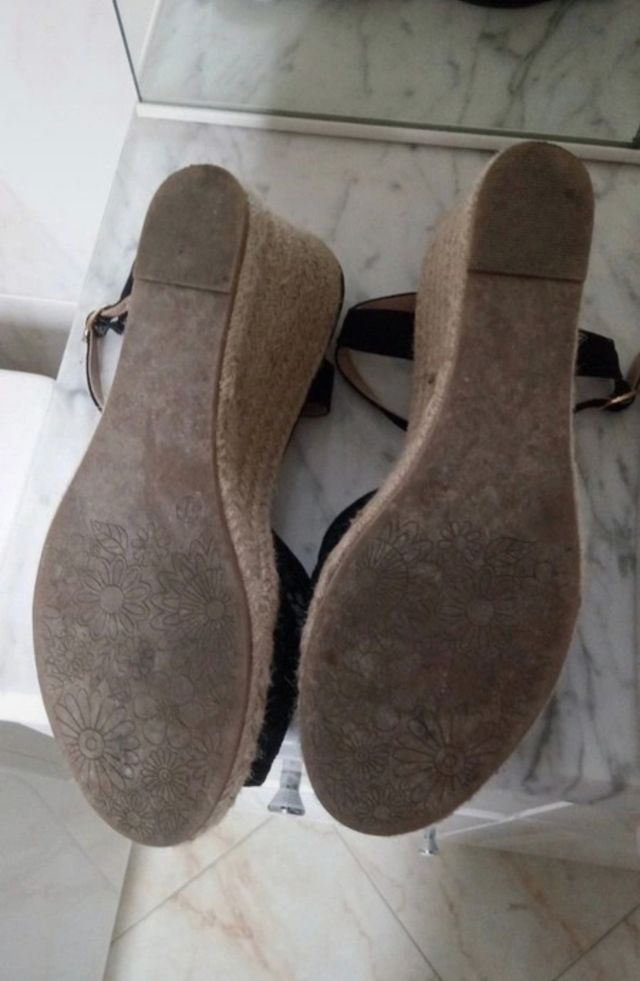 Scarpe nere zeppe e plateau