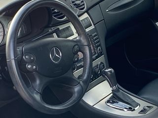 Mercedes-Benz  CLK 2009