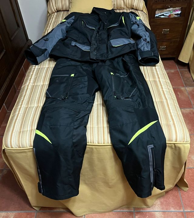 OCASION! traje de cordura