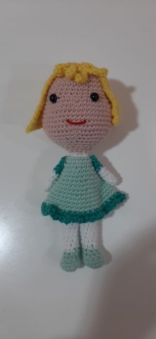 Muñequita de amigurumi