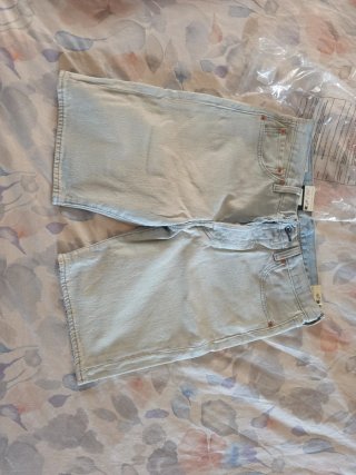 Levis