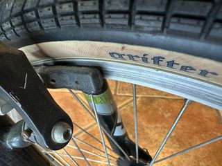 Bicicleya Monty BMX 20’