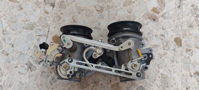 KTM RC8 1190 Corpo farfallato