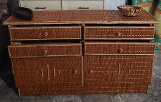 Aparador mimbre y bambu.(15%DESCUENTO. )