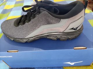 Zapatillas Mizuno Ezrun 2, talla 37
