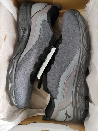 Zapatillas Mizuno Ezrun 2, talla 37