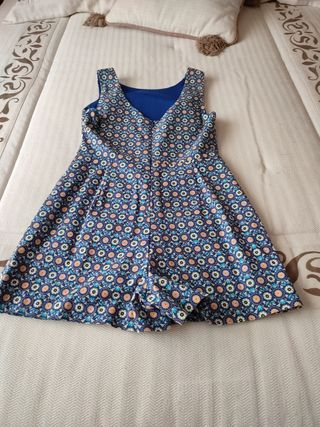 MONO CORTO ESTAMPADO ZARA TRAFALKUC T. 40