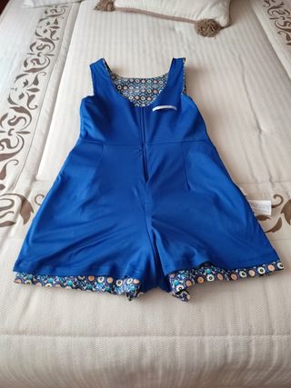 MONO CORTO ESTAMPADO ZARA TRAFALKUC T. 40