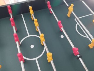 Futbolín de madera