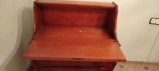 Se vende escritorio