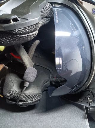 Cascos modulares con intercomunicador 