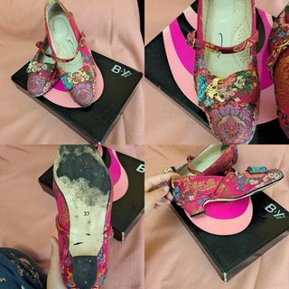 Traje de fallera de niña
En buen estado 