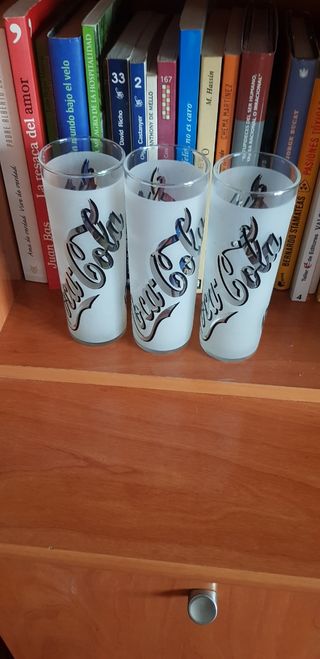 TRES VASOS DE COCA COLA SIN USAR