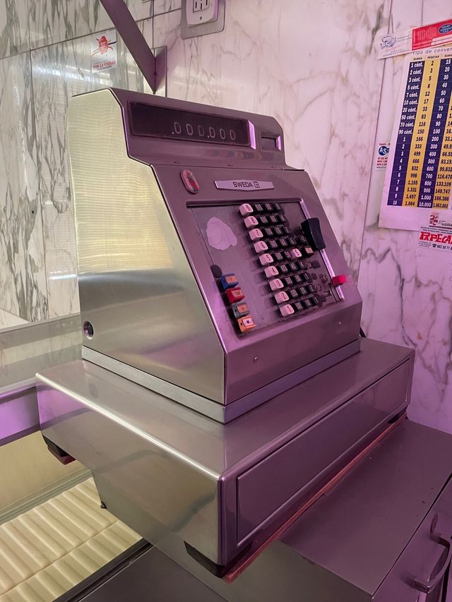 Máquina caja registradora Sweda