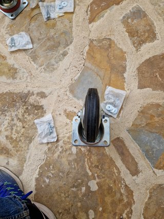 Rueda giratoria con soporte metalico