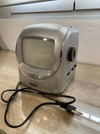 Television-radio portatil stevenson
