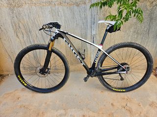 Bicicleta de montaña GHOST LECTOR 10 