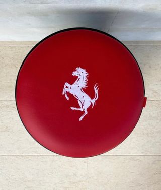 TABURETE FERRARI ESPECTACULAR EDICION LIMITADA