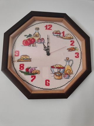 Orologio da parete punto croce 