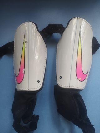 Espinilleras Nike adidas