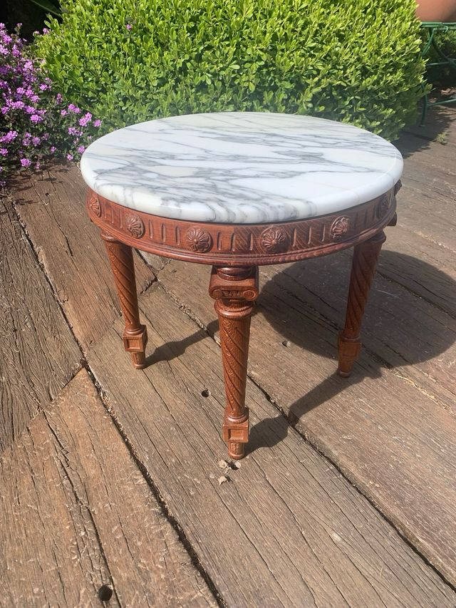 Mesa auxiliar madera y mármol DISPoNIBLE!!