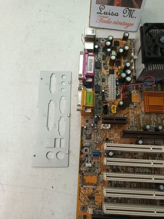 Placa Base DFI AK74-EC REV.B2 (ref. 14)           