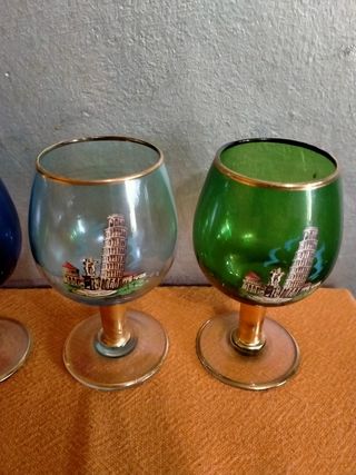 4 bicchieri colorati da liquore vintage