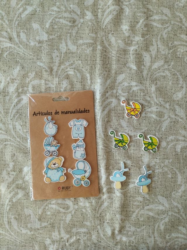 Maderitas para decoración scrap bebé