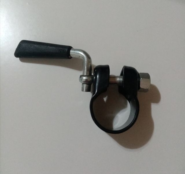 Abrazadera cierre sillín clásica