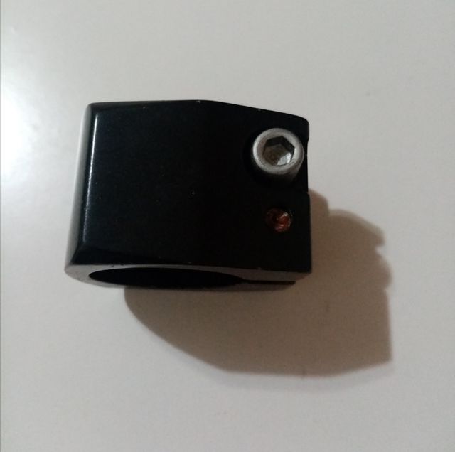 Abrazadera cierre sillín ancha