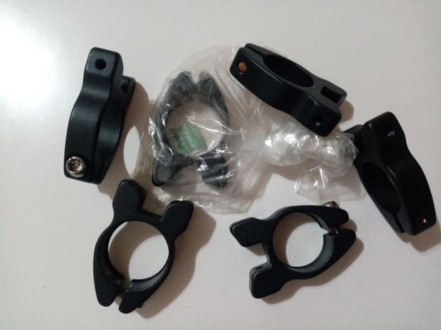 Abrazadera cierra sillín/portabultos