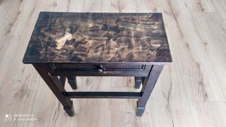 Mesita auxiliar o recibidor Antigüa