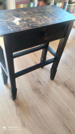 Mesita auxiliar o recibidor Antigüa