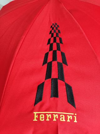 Sombrilla bebé Ferrari