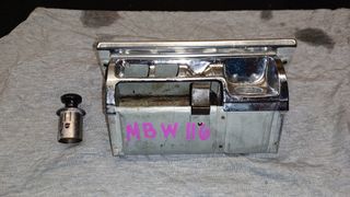 MB w116: Volante, espejo, cenicero...