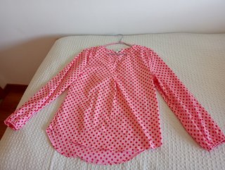 Blusa lunares