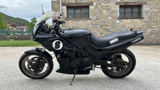 Kawasaki GPZ500 s circuito