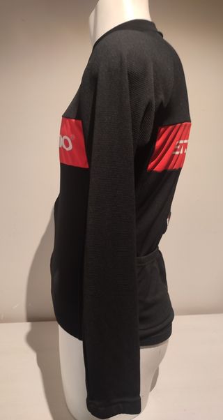 Maillot Etxeondo talla L. Talla pequeño