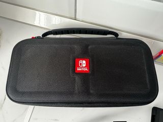NINTENDO SWITCH + 1 juegos + funda