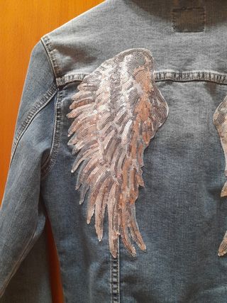 Cazadora vaquera alas plateada