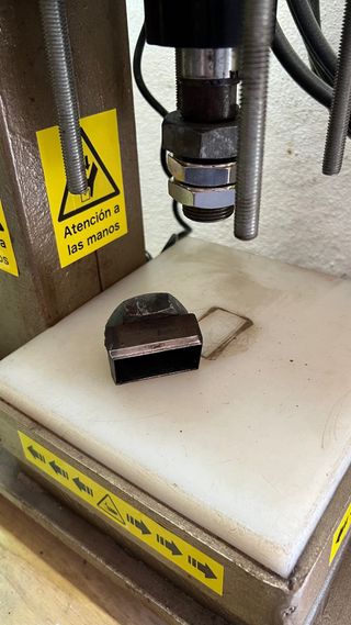 Prensa Neumatica de doble acción JUCOMATIC