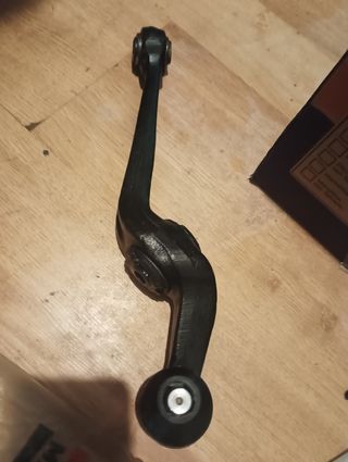 Brazo suspensión Peugeot/Citroen 