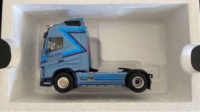Wsi 1/50 FEIK Volvo FH4