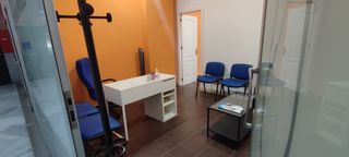 Oficina - Local en alquiler en centro la Plaza 